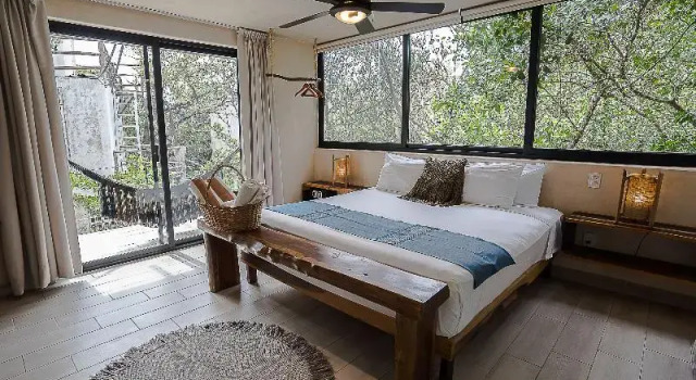 Deluxe suite Sunset House Tulum