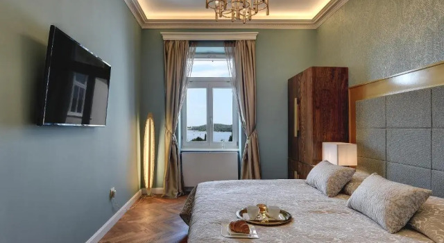 Апартаменты Arena & Seaview Luxurious Residence