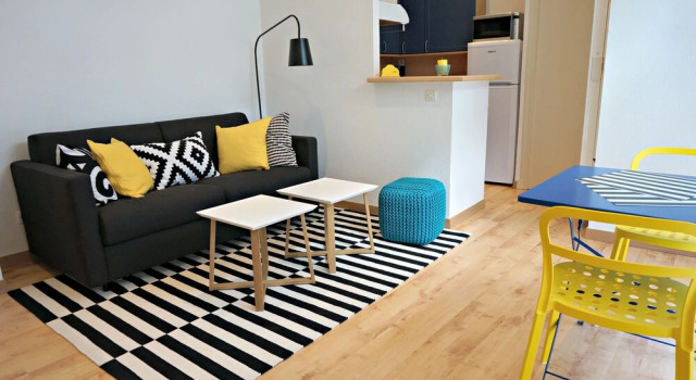 Little Suite - Baptiste, Забронировать Отель Отели Лилля 3 звезды, рядом с Chambre de Commerce, 3*