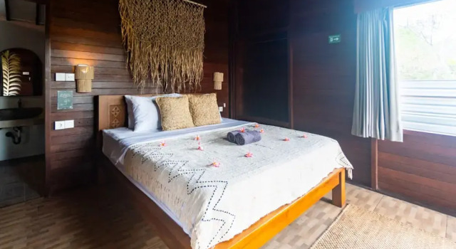Mad Monkey Nusa Lembongan, Забронировать Отель Лембонган Клункунг, рядом с Пляж Нуса Лембонган