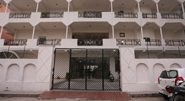 OYO 15643 Laxmi Sadan Residency, Забронировать Отель Раивала штат Уттаракханд