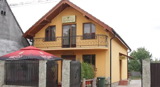 Vila Korona 21, Book Hotel Satu Mare Romania