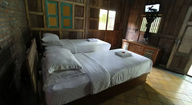 Omah Lila by The Grand Java, Book Bed and Breakfast Hotels in Yogyakarta Province with Parking, Parking