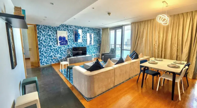 Апартаменты Апартаменты Luxury Vacation Home Nr Metro DWTC