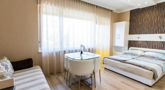 Lara Apartments, Забронировать Апартаменты/квартира Шиофок Шомодь, рядом с Железнодорожный вокзал Шиофок