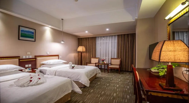 Двухместный номер Business Kunming Golden Spring Hotel