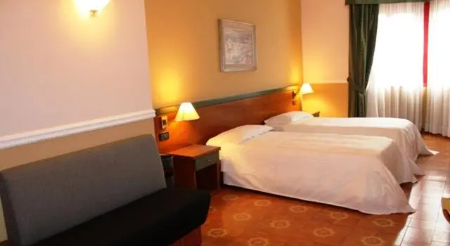 Standard Quadruple room DOMUS Grand Hotel