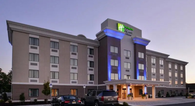 Люкс с 2 комнатами Holiday Inn Express and Suites West Ocean City by IHG