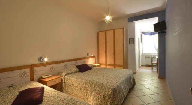 Трёхместный номер Standard Hotel Pineta Ristorante country house in Fabriano