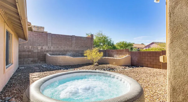 Коттедж Oro Valley Home w/ Hot Tub & Mountain Views!