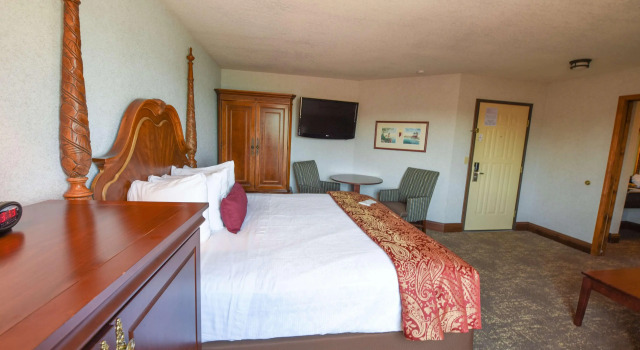 Best Western Plus Dockside Waterfront Inn, Забронировать Отель СПА-отели Макино-Сити, рядом с Гольф-клуб Animal Tracks Adventure, SPA-услуги