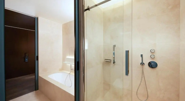 Двухместный номер Premium с видом на озеро Hilton Lake Como