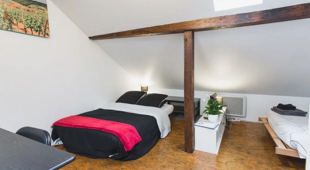 Charmant logement Colmar, Забронировать Отель Отели Alsace Wine Route с парковкой, Парковка