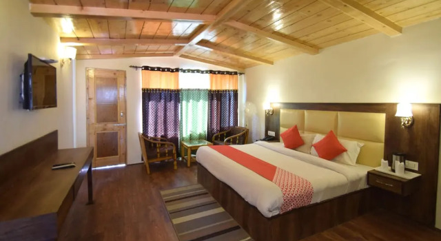 OYO 11643 Hotel Sunrise Villa, Забронировать Отель Отели Манали с завтраком, Завтраки