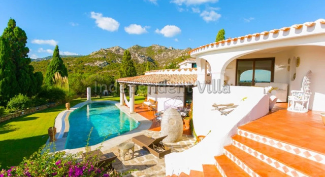 Alma Lux - Independent Villa with Private Pool