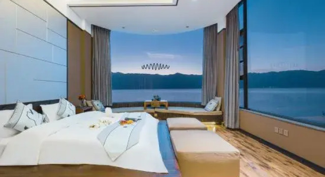 Люкс Deluxe Mirror Star Moon Inn