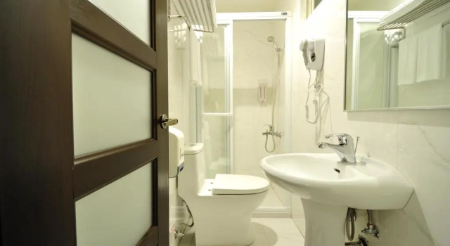 Ekonomiczny dwuosobowy pokój Bravo Hotel