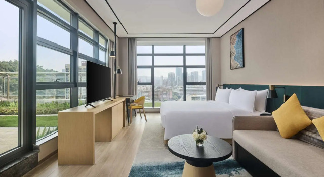 Номер Deluxe с балконом Hilton Garden Inn Zhuhai Jinan University