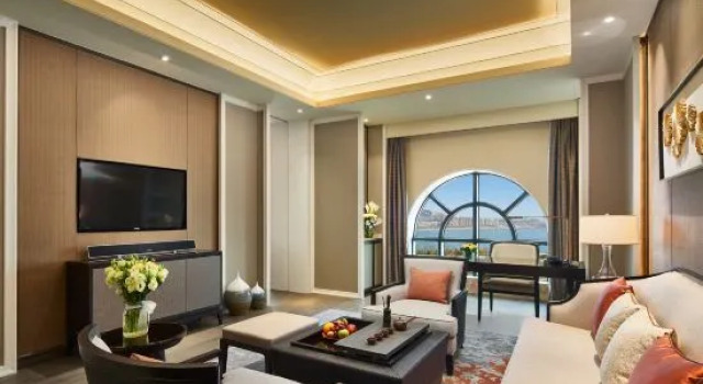 Люкс Grand Wanda Realm Qingdao Movie Metropolis