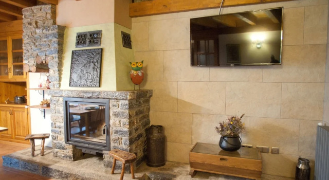 Casa Duc, Varaa Hotelli Sort SkiPallars - Port Aine
