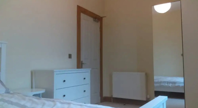Central 3 double bed apartment