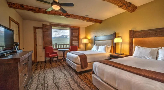 Четырёхместный номер Standard The Lodge at Breckenridge