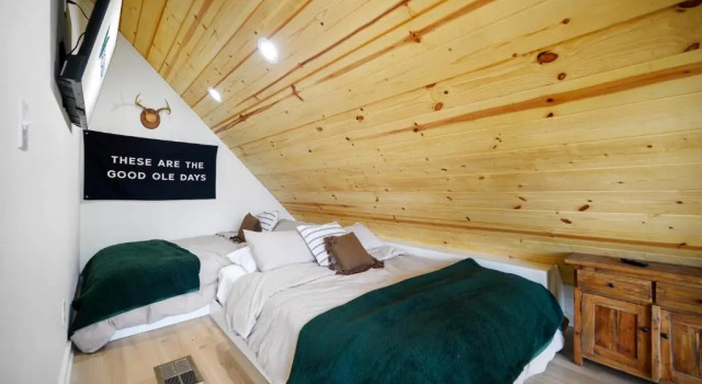 Vacana Creekside Black Woods Creek, Loft Area, Games, Hot Tub, Fire Pit, Pet Friendly, Boek Vakantiehuis Broken Bow Oklahoma
