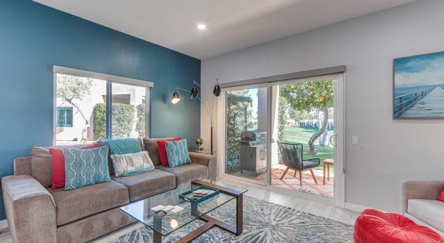 Desert Oasis Close to Palm Springs Attractions!