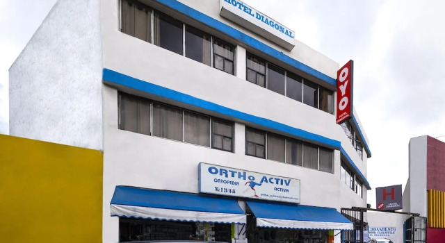 OYO Hotel Diagonal, Rezerwuj Hotel Hotele w State of Puebla z parkingiem, Parking