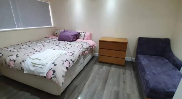 Lovely 5-bed House in Essex