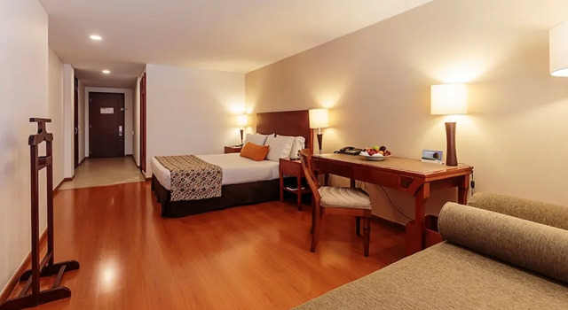 Двухместный номер Superior Hotel Estelar Suites Jones