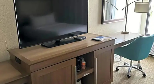 Номер Standard Comfort Inn Darien - North Brunswick