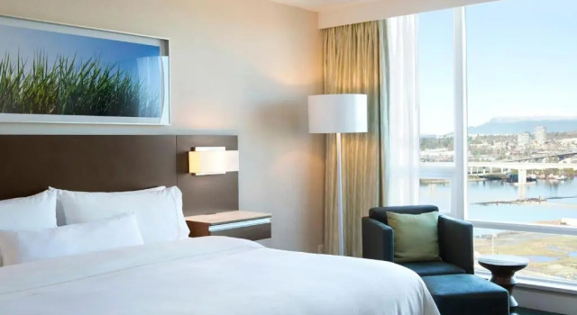 Двухместный номер Standard The Westin Wall Centre, Vancouver Airport