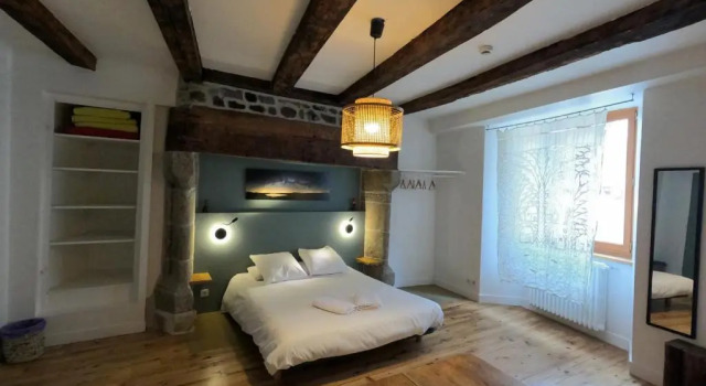 La Maison - Hotel & Gite, Rezervați Hotel Laguiole Aveyron