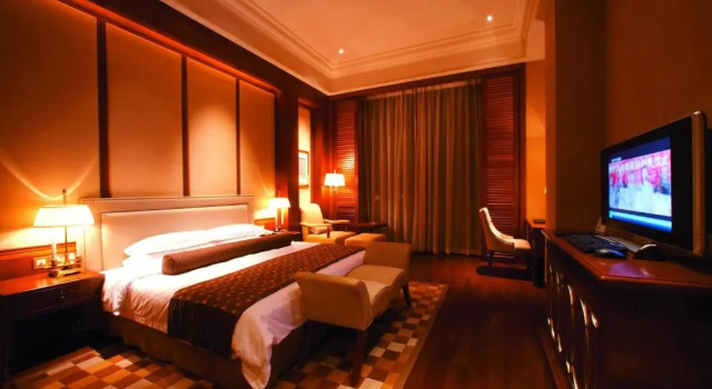 Двухместный номер Deluxe с балконом Dongjiao State Guest Hotel