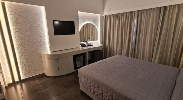 Superior Doppel Zimmer mit Balkon und mit Blick ins Innenland Sveltos Hotel