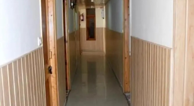 Hotel Nirmal Chhaya, Забронировать Отель Отели Манали с бассейном, Бассейн