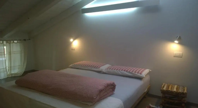 Casa Bellini, Забронировать Отель Отели Аосты 3 звезды, рядом с Гондольный подъёмник Аоста-Ле Флёр (нижняя станция), 3*