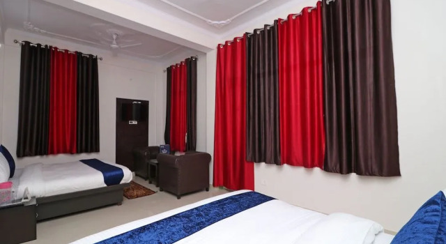 OYO 13655 Hotel Benog Breeze, Rezervovat Hotel Mussoorie Uttarakhand