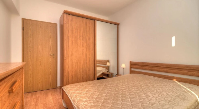Oasis Suites Apartments and Studios