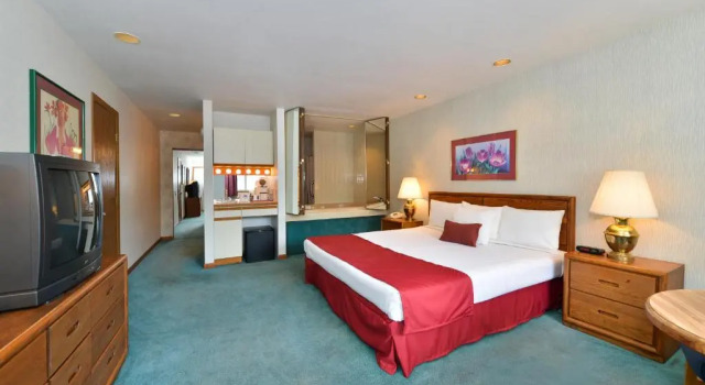 Полулюкс Travelodge by Wyndham Mackinaw City