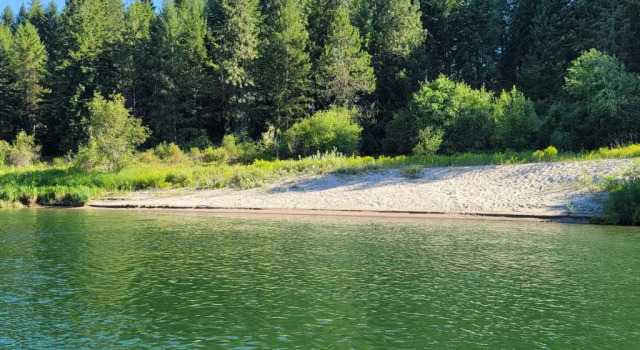 Двухместный номер Standard Riverfront Motel & Cabins
