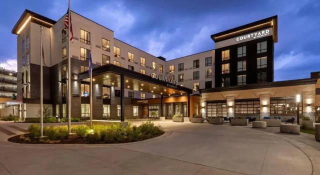 Courtyard by Marriott St. Paul Downtown, Varaa Hotelli Hotellit Minnesota pysäköinnillä, Pysäköinti