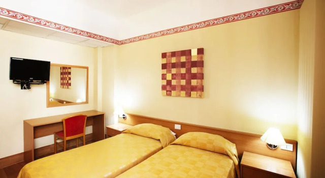 Двухместный номер Standard с балконом Hotel Fortuna