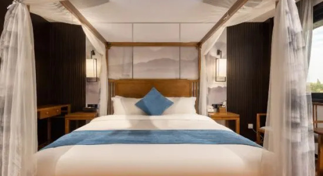 Люкс с видом на реку Floral Hotel · Tongli Lanyuan Hotel