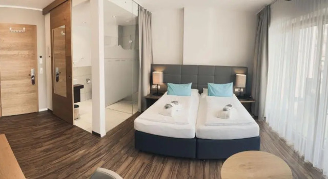 Двухместный номер Standard с балконом ALFA hotel