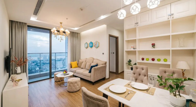 Семейные апартаменты с 2 комнатами с видом на озеро Fujihousing - Vinhomes Metropolis Apartment