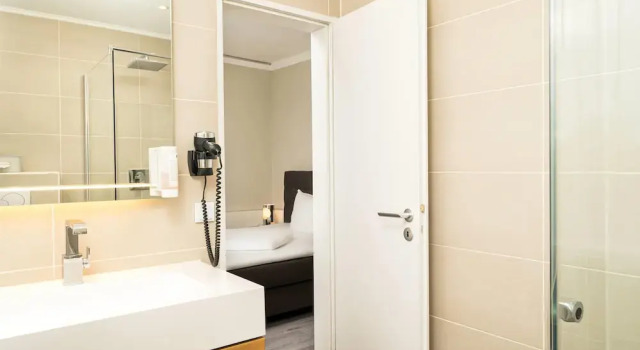 Двухместный номер Superior elaya hotel hannover city, Trademark by Wyndham