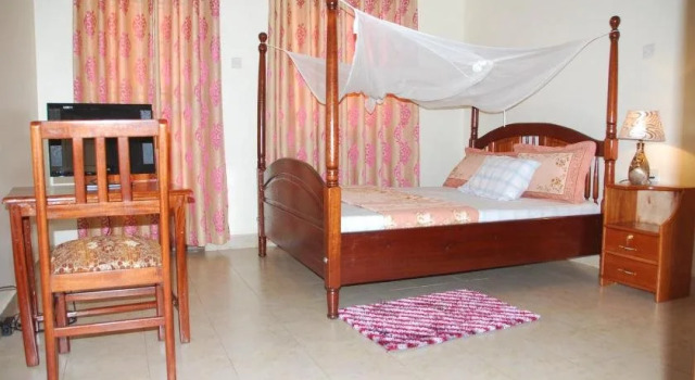 Uhuru 50 Hotel, Réserver Hôtel Kasese Busongora