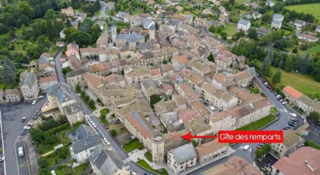 Коттедж Le gîte des remparts au cœur du village médiéval